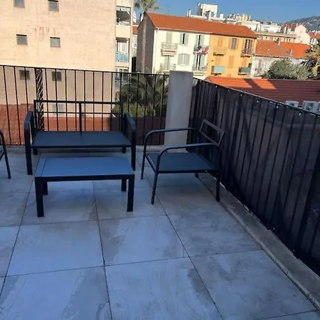 Apartment Beautiful Duplex Near The